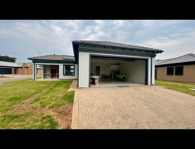 3 BEDROOM HOUSE FOR SALE IN HEATHERVIEW
